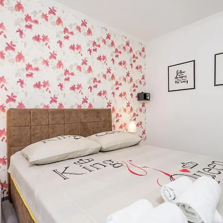 In Apartman *