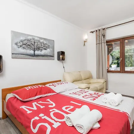 2 Bedroom Beautiful In *