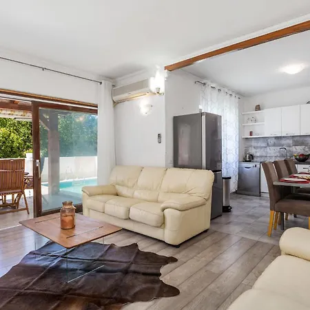 Apartman In *